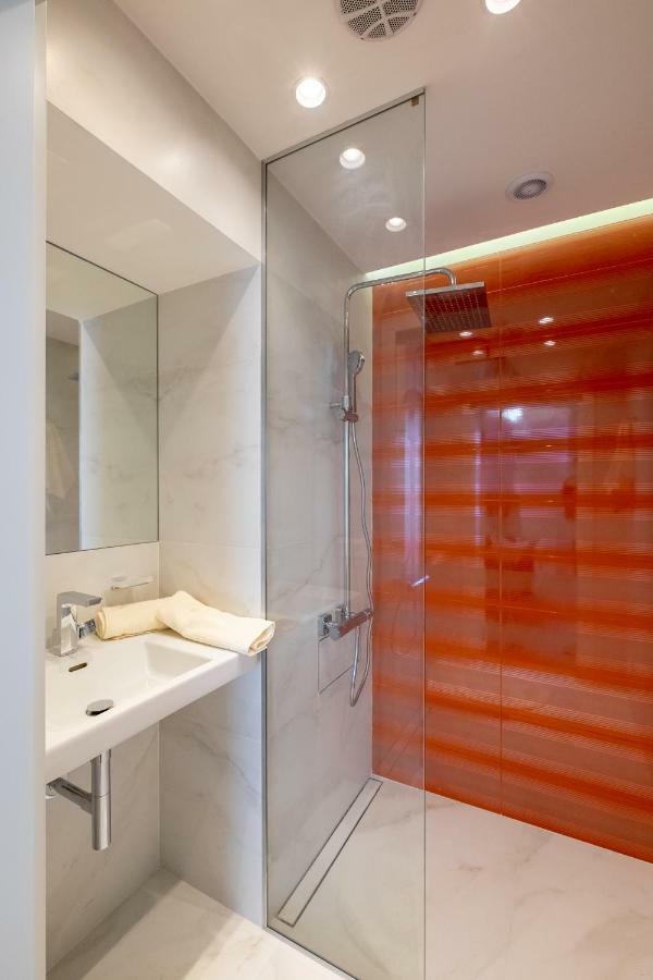 Vitosha Blvd 3-Bedroom, 2-Bathroom Lux Suite Sofia Zewnętrze zdjęcie