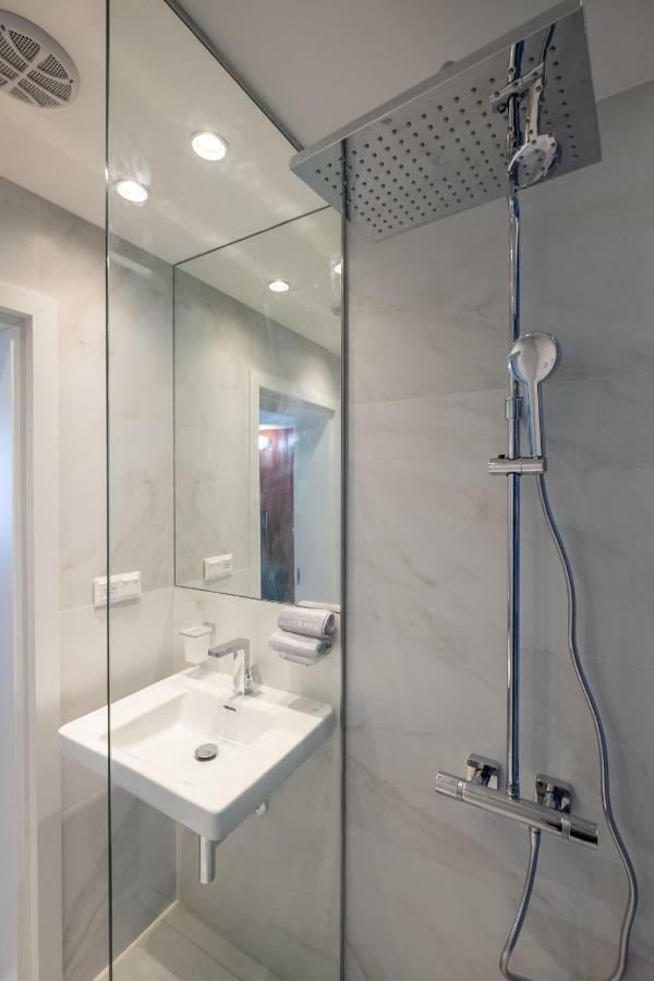 Vitosha Blvd 3-Bedroom, 2-Bathroom Lux Suite Sofia Zewnętrze zdjęcie